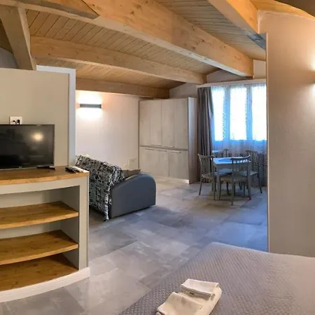 Casetta Randi 26 *