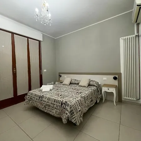 Ξενοδοχείο με διαμερίσματα Casetta Randi 26 Ραβένα